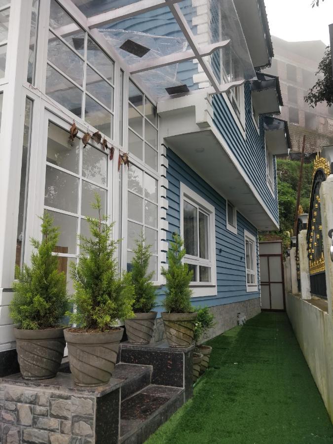 Pinnacle Vesta Homestay Массури Экстерьер фото