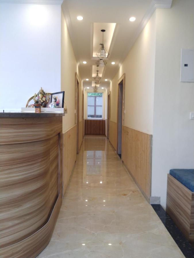 Pinnacle Vesta Homestay Массури Экстерьер фото